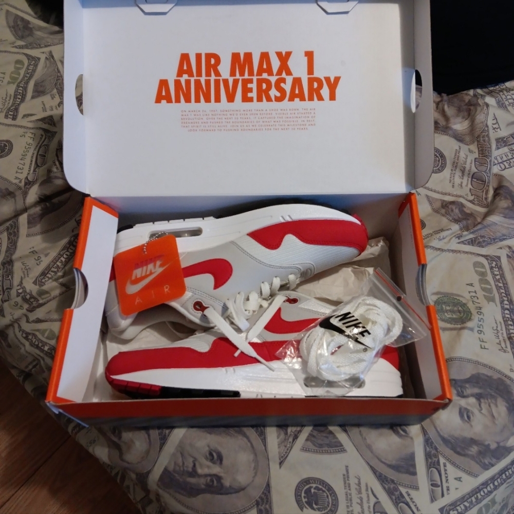 RED NIKE AIR MAX 1 - Picture 4 of 7